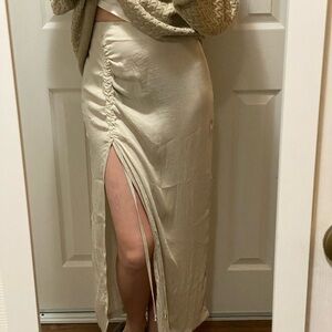 Elegant Beige Ruched midi Skirt